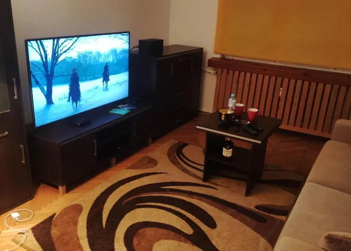 דירה Cale Mieszkanie 2 Pokojowe Na Wylacznosc Centrum Czestochowy, Bardzo Blisko Jasnej Gory, 2 Duze Lozka צ'סטוצ'ובה