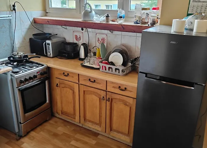 Cale Mieszkanie 2 Pokojowe Na Wylacznosc Centrum Czestochowy, Bardzo Blisko Jasnej Gory, 2 Duze Lozka * צ'סטוצ'ובה